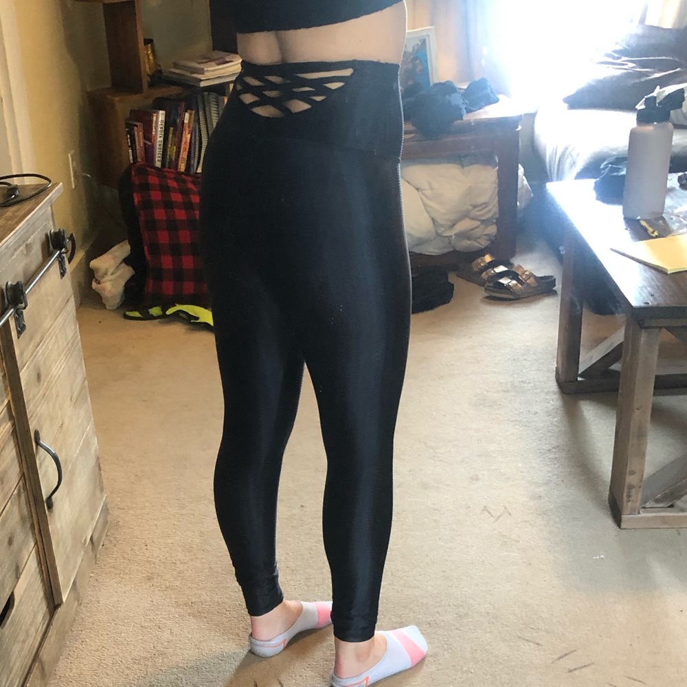 Abs2b sassy flow back black leggings